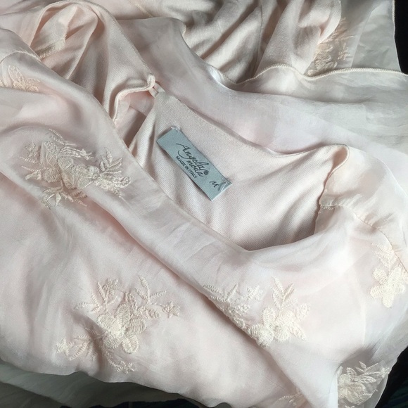 Vintage Italian chiffon silk and embroidered blouse with a soft lining - Picture 9 of 9